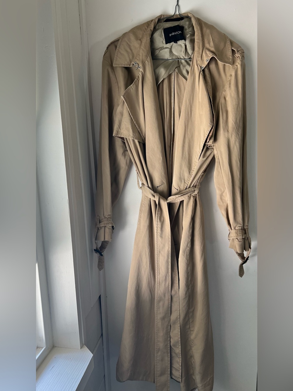 Beautiful babaton trench